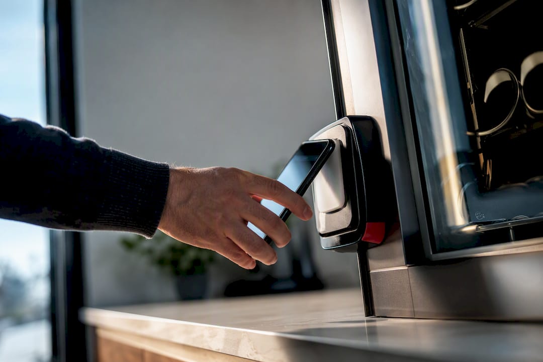 Read more about the article Three Payment Rails Every Vending Operator Needs