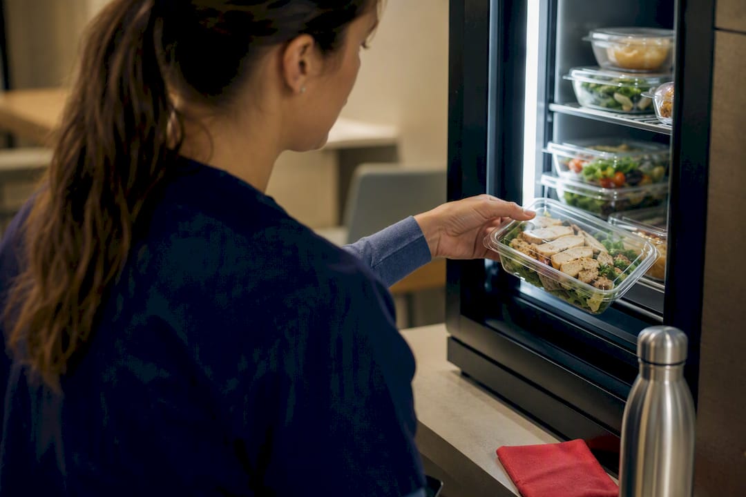 Hospital nurse selecting a grab-and-go meal